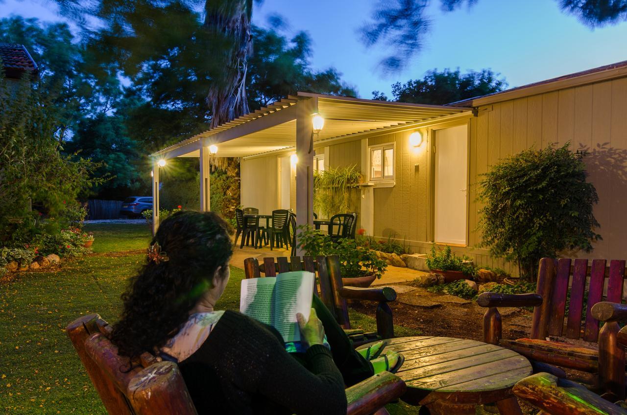 Orna'S Corner Bed & Breakfast Yuval Ngoại thất bức ảnh